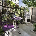 Max Hotel