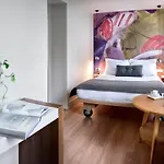 Max Hotel