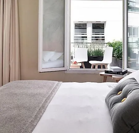 ماكس 3* باريس