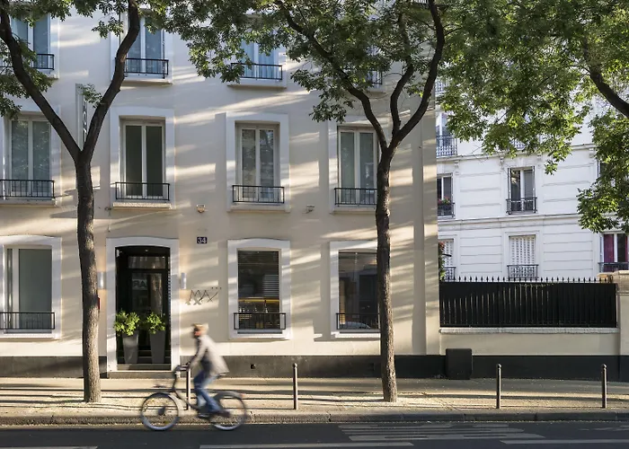 マックス 3* パリ